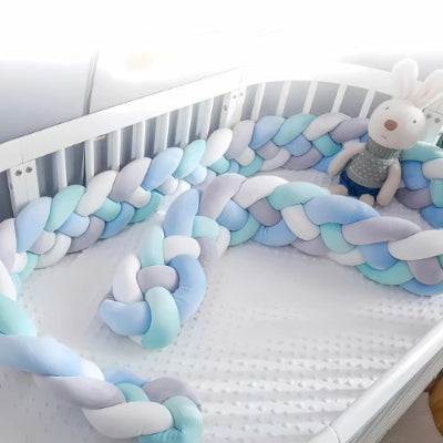 La tresse de lit bebe uni sexe douce pour entourer le berceau de bébé