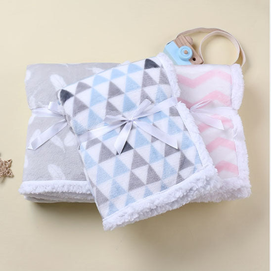 couverture bébé motif géométrique moderne blanc