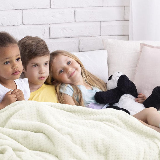 Couverture bébé polyvalente pour sommeil et détente sur canapé